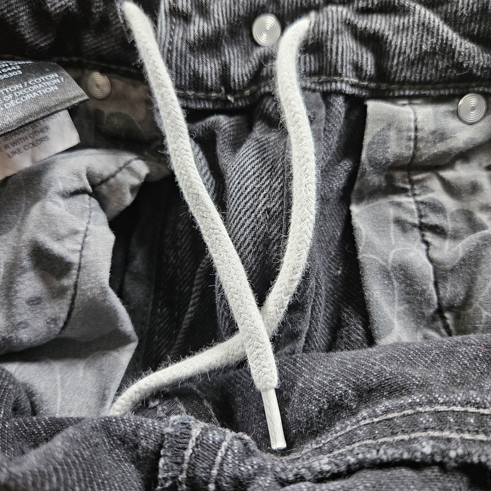 Gray Denim Jeans with Logo Patch - image 9